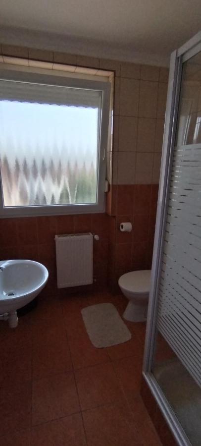 Levendula Apartmanhaz Hajdúszoboszló Exteriör bild